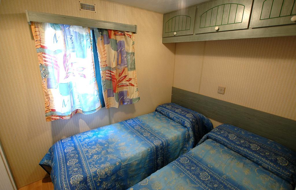 Camping Europa 2 Hotel Capoliveri  Habitación foto